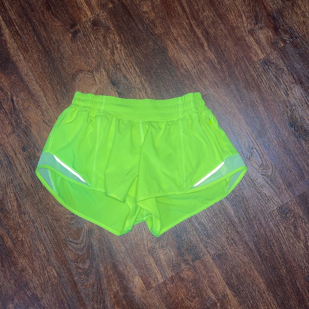 Rare lululemon hotty hots 2.5